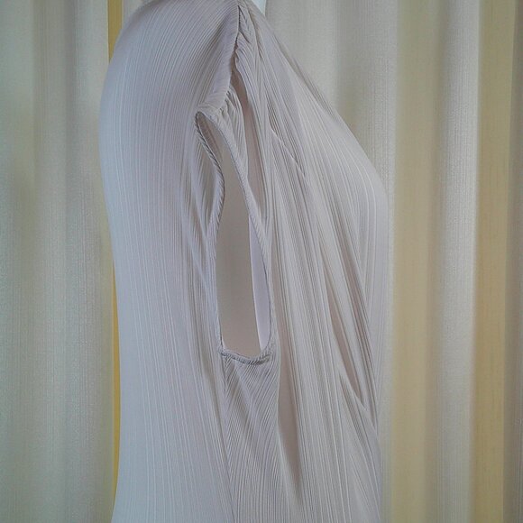 Ardene Plunging Pleated Bodysuit - Soft Beige, Size S - Picture 4 of 10